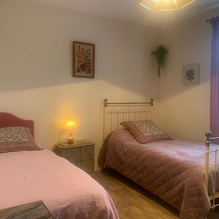 Treignac Tourelles Daire Dış mekan fotoğraf
