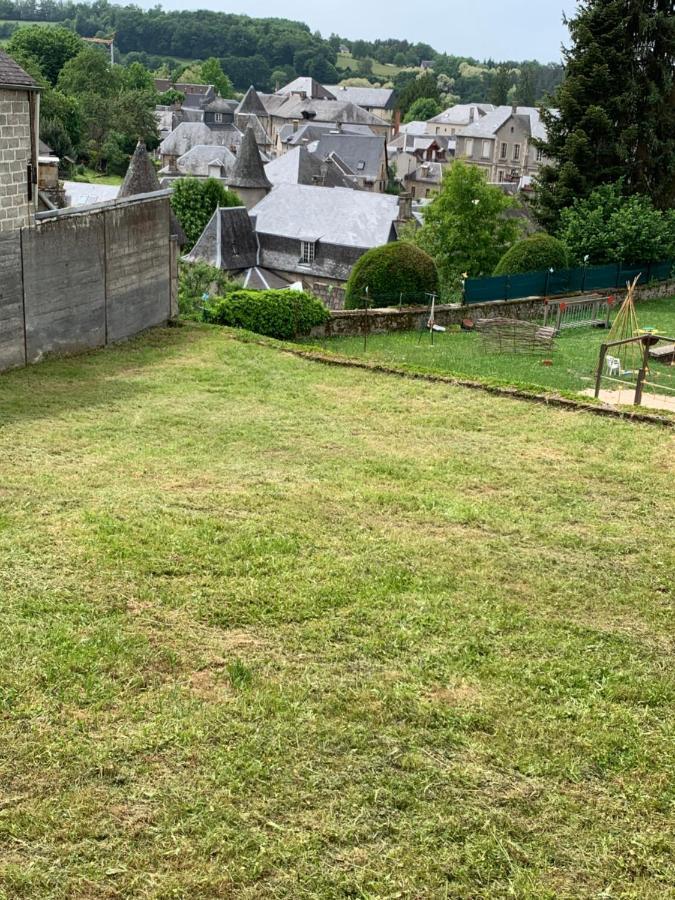 Treignac Tourelles Daire Dış mekan fotoğraf